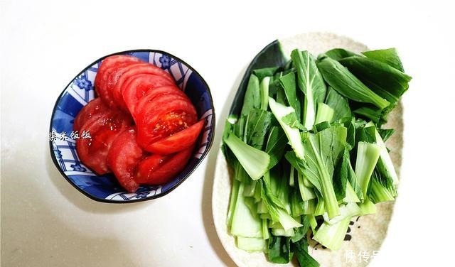 女儿早餐最爱这碗面,每次做一大碗,连汤也不剩!