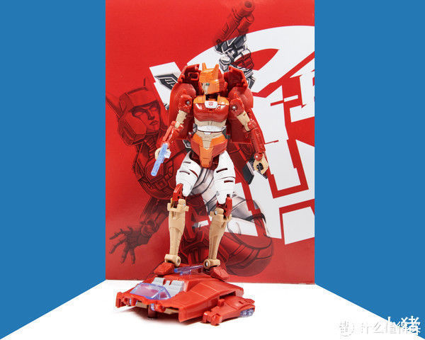 bet擎天柱的一生挚爱：变形金刚网飞限定 塞伯坦之战艾丽塔