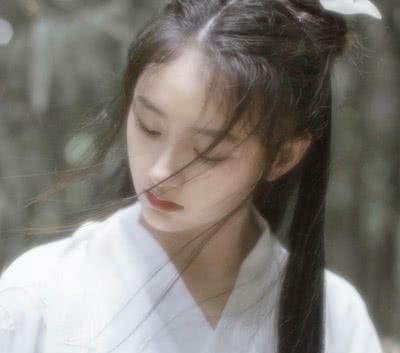 古风脸 女孩子脸上有“3特征”,是罕见的“古风脸”,看你适不适合穿古装