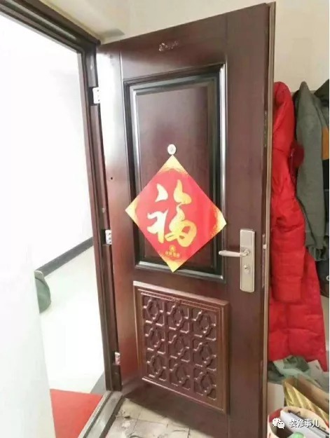 先装门|装修到底是铺地板还是先装门?多亏了朋友提醒,我家差点就装错了