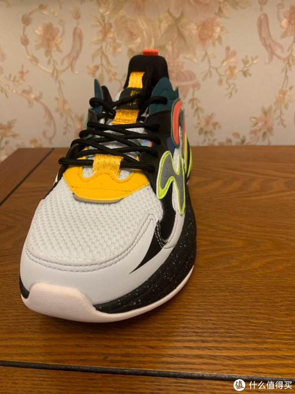 学生时代|鸿星尔克【20周年庆奇弹纪念款】跑鞋运动鞋开箱测评