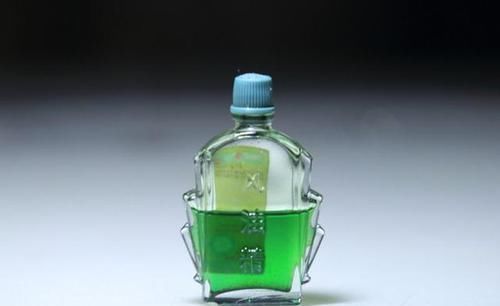 白醋和风油精混在一起,竟然解决了生活中的大麻烦,太聪明了