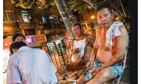 回国@我，40岁闯荡非洲，50岁回国，如今60岁娶了22岁非洲女孩