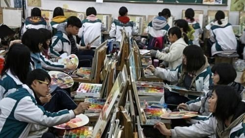 美术生@当美术学渣开始画明星,画面变得一言难尽,老师:这是怎么做到的