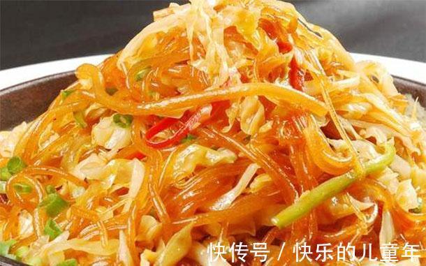 天冷后孩子胃口缩小怕冷吃不下饭,多吃绿色菜,开胃爽口下饭