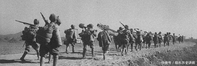 军长|粟裕向陈毅敬礼说:军长,我来迟了,陈毅:军事上主要由你考虑