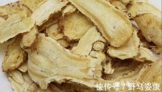 女人|月经量少的女人,晨起牢记喝2种水,有助于养子宫