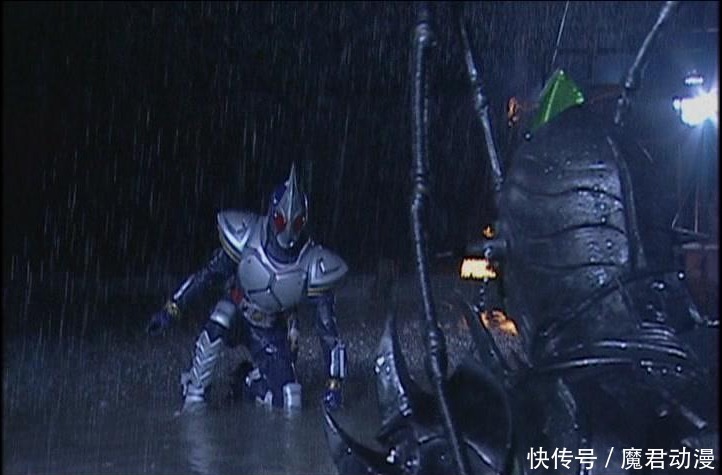 相川|假面骑士Blade：天选之人橘前辈为何没有君王形态？原因很沮丧