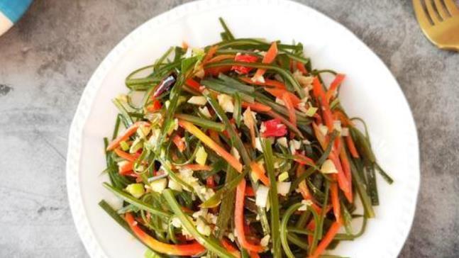 切成细丝|天然“护眼冠军”被找到了,每天炒一盘,保护眼睛,双眼明亮了