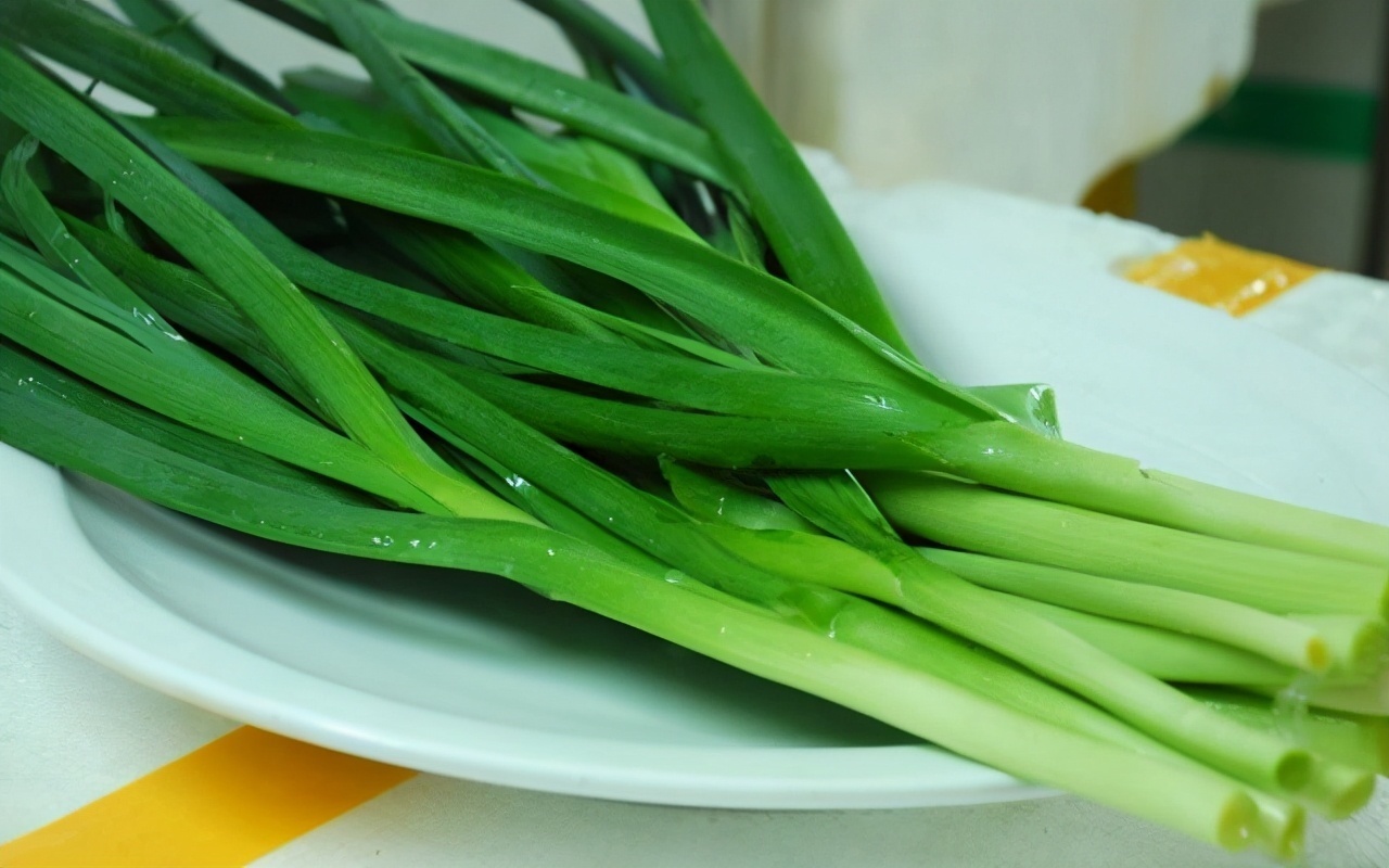 食物|40岁女性可以多吃三种食物，美容养颜、延缓衰老，好吃又不贵！