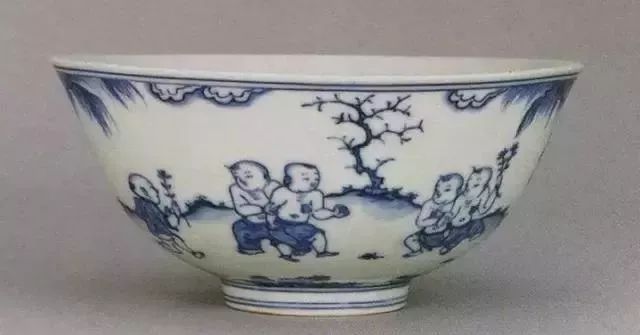 苏富比$成化瓷器被誉为稀世珍品,它究竟有何魅力