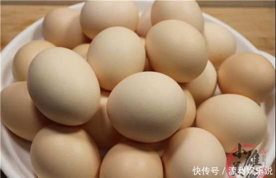 保存鸡蛋我家从不放冰箱，教你这一招，放一年都不会坏，都学一学