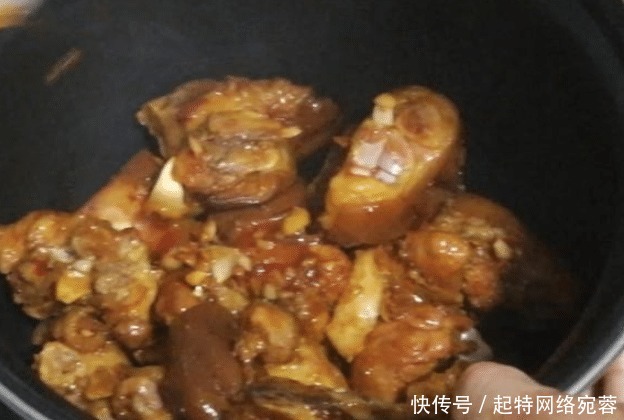 它是“天然雌激素”，女性隔三差五就要吃，50歲了依舊看著年輕