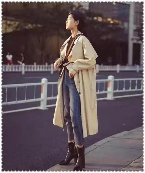 早春穿风衣，颜色和搭配这样选，远离路人感
