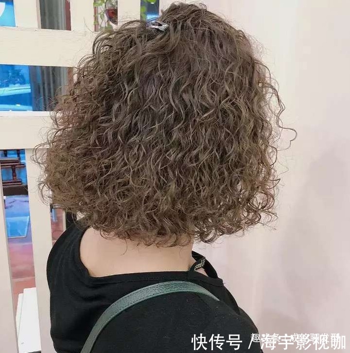 发质|细软发质贴头皮看看这几种发型,让你告别细软趴,发型靓丽更时尚