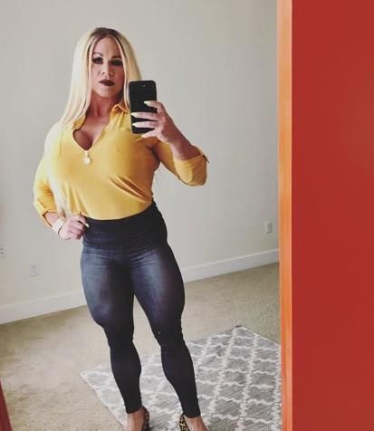 肌肉|她看淡了身材,肌肉再多也能接受,她有坚定不移的目标