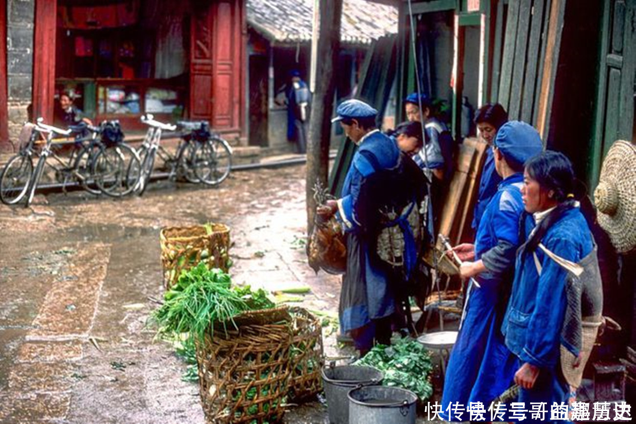 丽江古城|老照片：80年代的云南丽江和玉龙雪山，远离尘嚣，宛若世外桃源