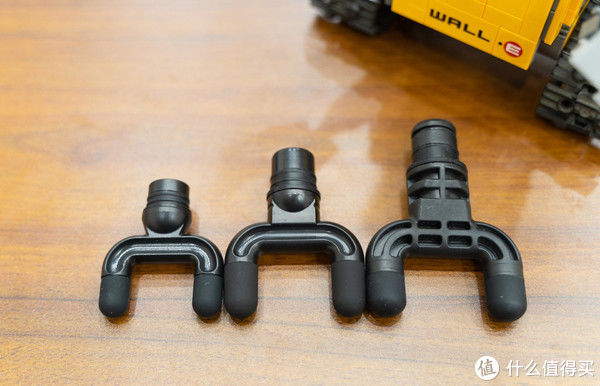 评测|网红产品都是智商税？云康宝金属迷你筋膜枪对比网红迷你筋膜枪评测