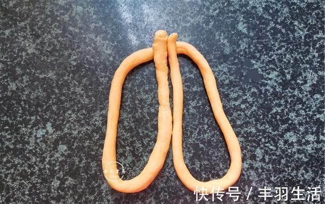 早餐|最近女儿迷上这款早餐,隔天蒸一锅,香软筋道颜值高,总也吃不腻