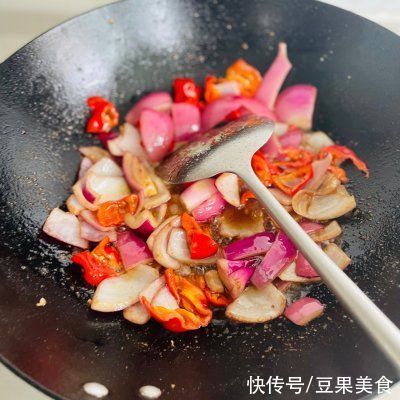 美味|#橄享国民味 热烹更美味#香辣蟹