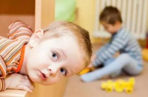 高雍涵|宝宝走路的早晚，跟智商有关吗？李玫瑾教授：不要被忽悠了