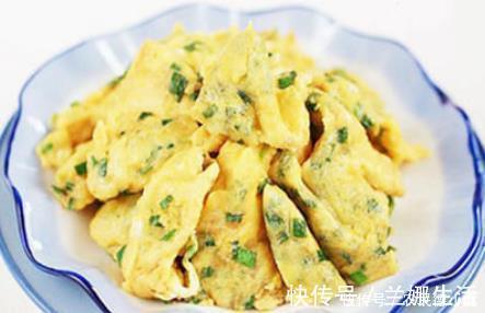 电子秤|教你做“水炒蛋”，做法简单，不需一滴油，做好蓬松鲜嫩，超好吃