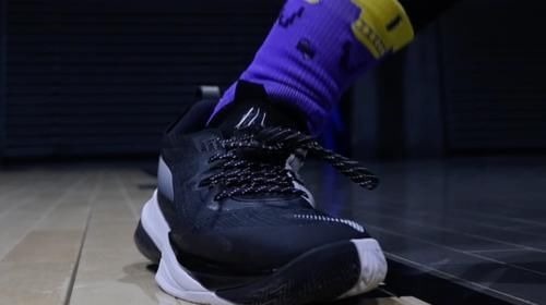 脚感 脚感最舒服的实战鞋?可你能不能硬一点啊!