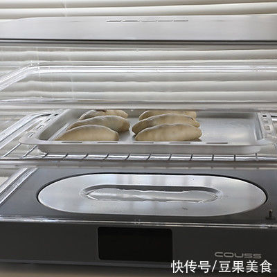 从来没想过葡萄干辫子面包还能这么做