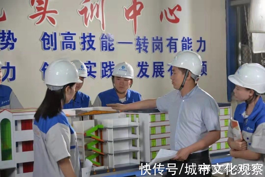 小城市|专家：资本不再稀缺，未来稀缺的是人，小城市如何破局？