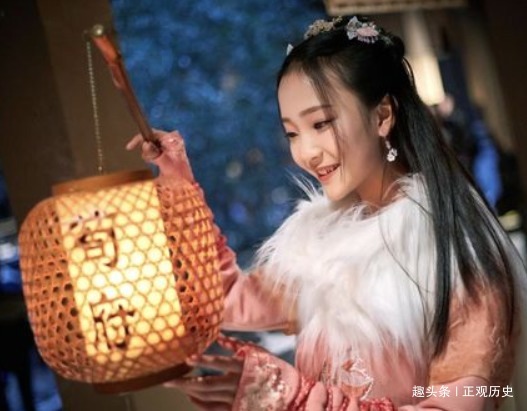 巾帼英雄|一个救下整座城市的中国女孩，独自率领一支敢死队，连夜跋涉三天