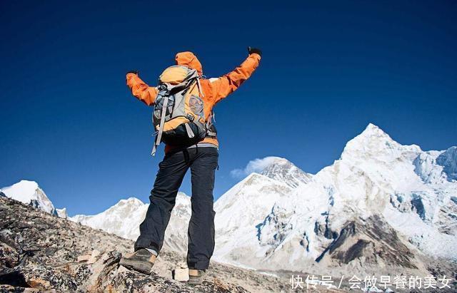 中年|攀登珠峰有条规定:那就是遇到同伴摔倒不允许搀扶,这是为什么?
