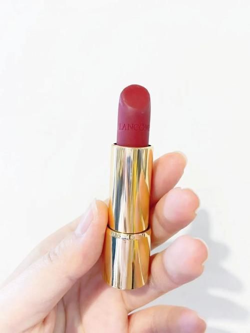 用一支口红开启一年的好心情～