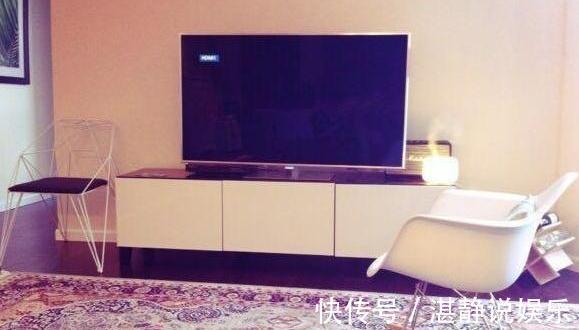 尼格买提|尼格买提晒出自己住的豪宅,家里铺着名贵地毯,装修也太豪华了吧