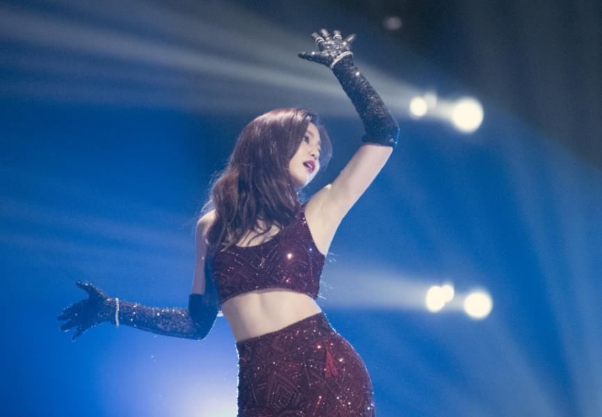 无美颜镜头怼|37岁陈妍希录节目,无美颜镜头怼脸拍时,这颜值确定没开玩笑?