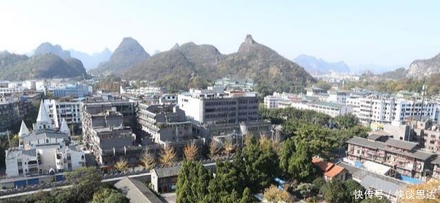 全国唯一坐落在5A景区的高校，风景不输武大，却鲜有人知