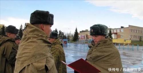 苏军|二战时苏军士兵为什么这么喜欢穿披风