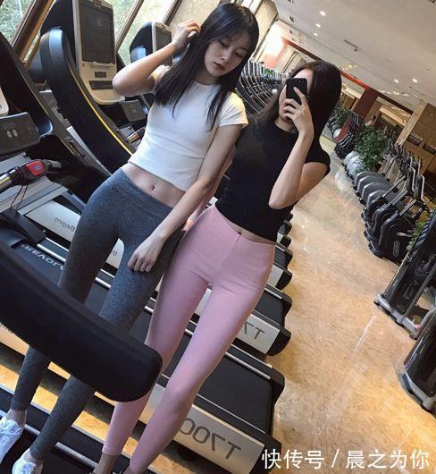 打底裤 紧身打底裤:呈现满满气质感,甜美有心机!