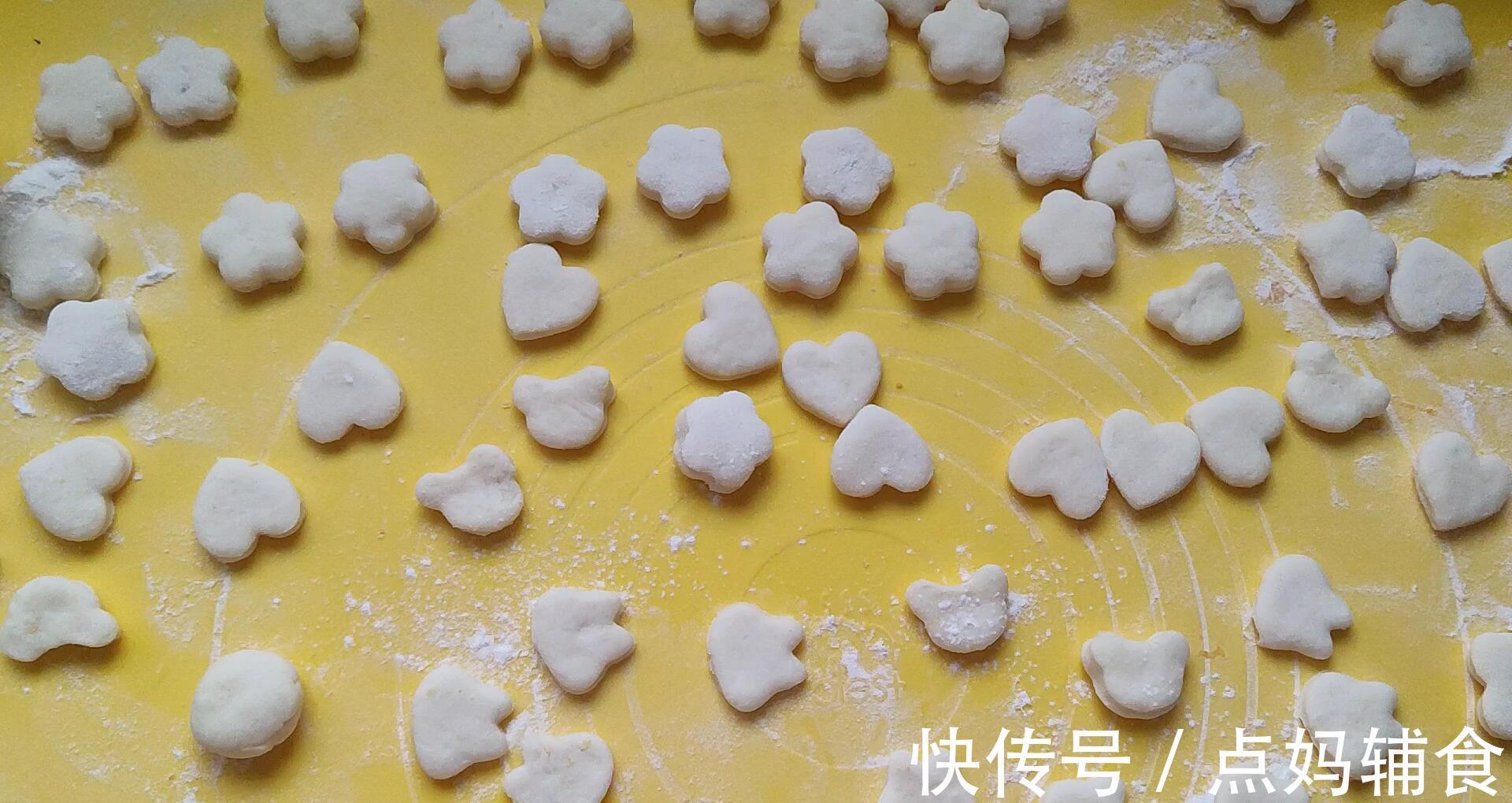 紫薯小馒头|大人宝宝都爱吃的山药小馒头,造型可爱,做法简单~