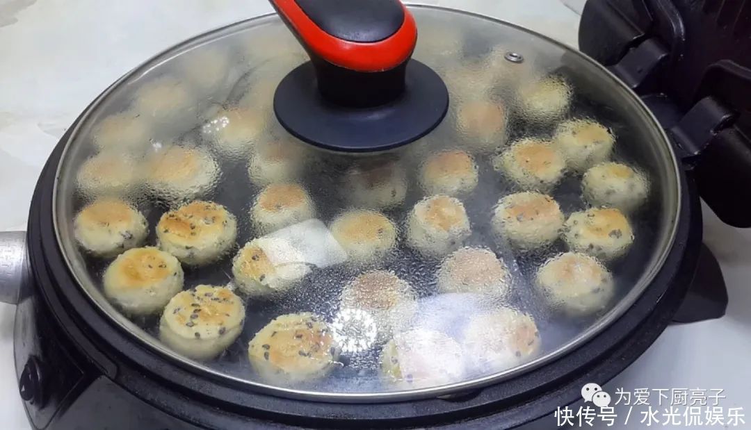 一滴水|2勺芝麻,5个鸡蛋,不加一滴水,比饼干做法简单,比馒头面包好吃