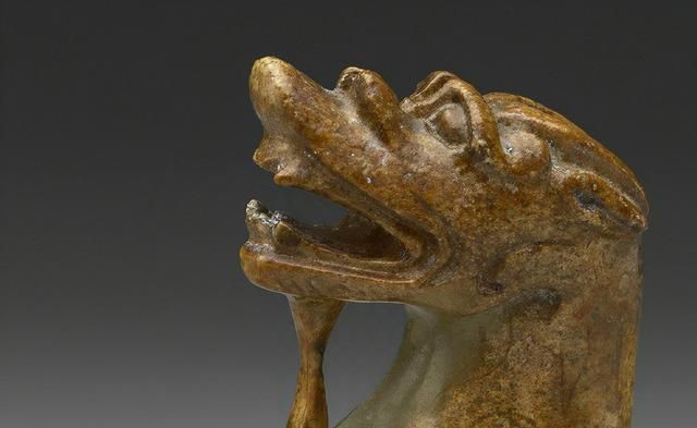 台北博物馆#1.8亿的乾隆御用玩具,东汉时期的玉辟邪,造型优美古朴