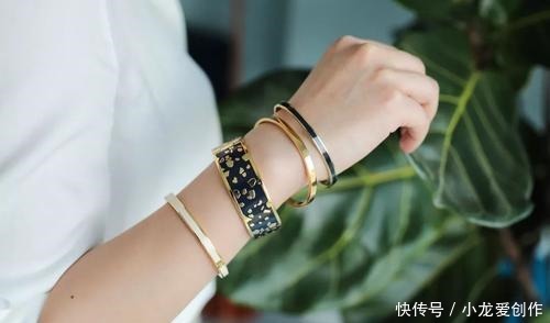 手镯|手腕间的摇曳风情,女人怎样选择和搭配合适的手镯