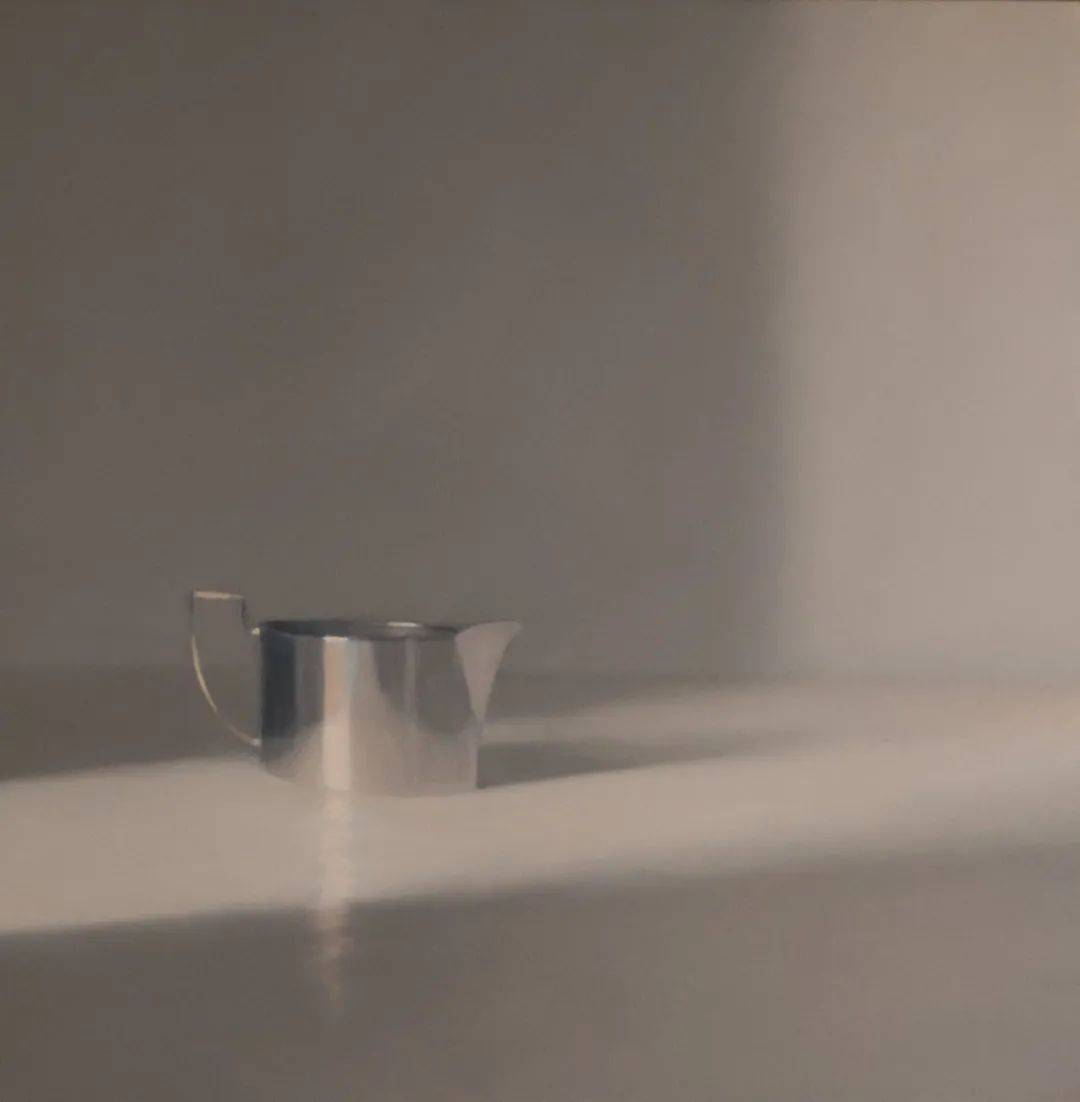 孤独感#柔和的光影和质感,她的静物画散发着一种孤独感!