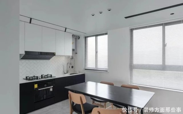 深木色|收纳美观两不误!114㎡四口之家,她家木柜暗藏这些玄机!