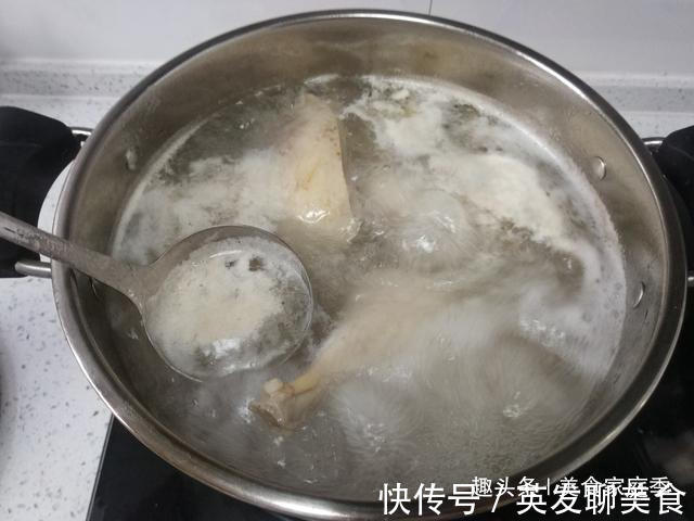 金黄|沙县小吃10元一只的鸭腿，在家9.9元卤一锅，色泽金黄诱人超好吃