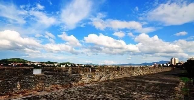 千古名诗#宋代有位和尚,毫不出名却写下一首千古名诗,最后两句从未被超越