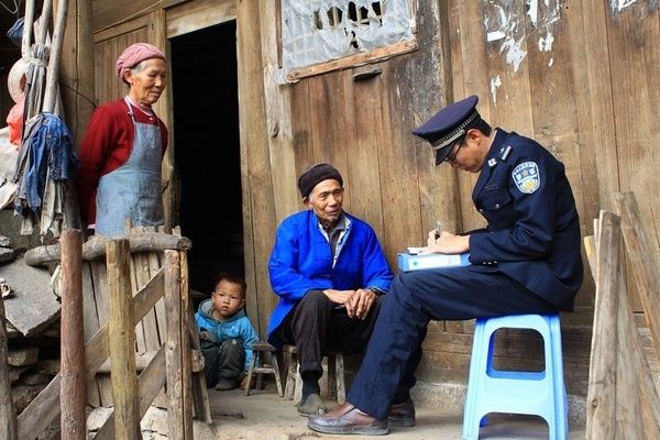 平坝|平坝：从警26年 他忠诚续写警旗荣光