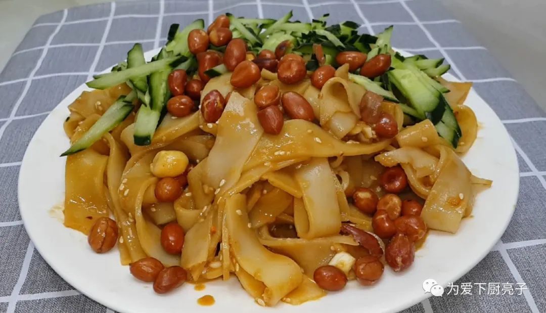 凉皮又出新吃法,不洗面不刷油,张张劲道不糟烂,学会都能开店了