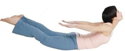 双臂|每天四个动作帮助我们快速练出蜜桃臀与马甲线,提高你的魅力指数