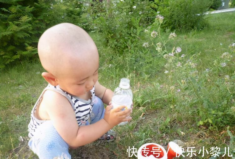 孩子|夏天带娃的四个习惯,看似疼孩子其实是“坑娃”,妈妈奶奶快改正