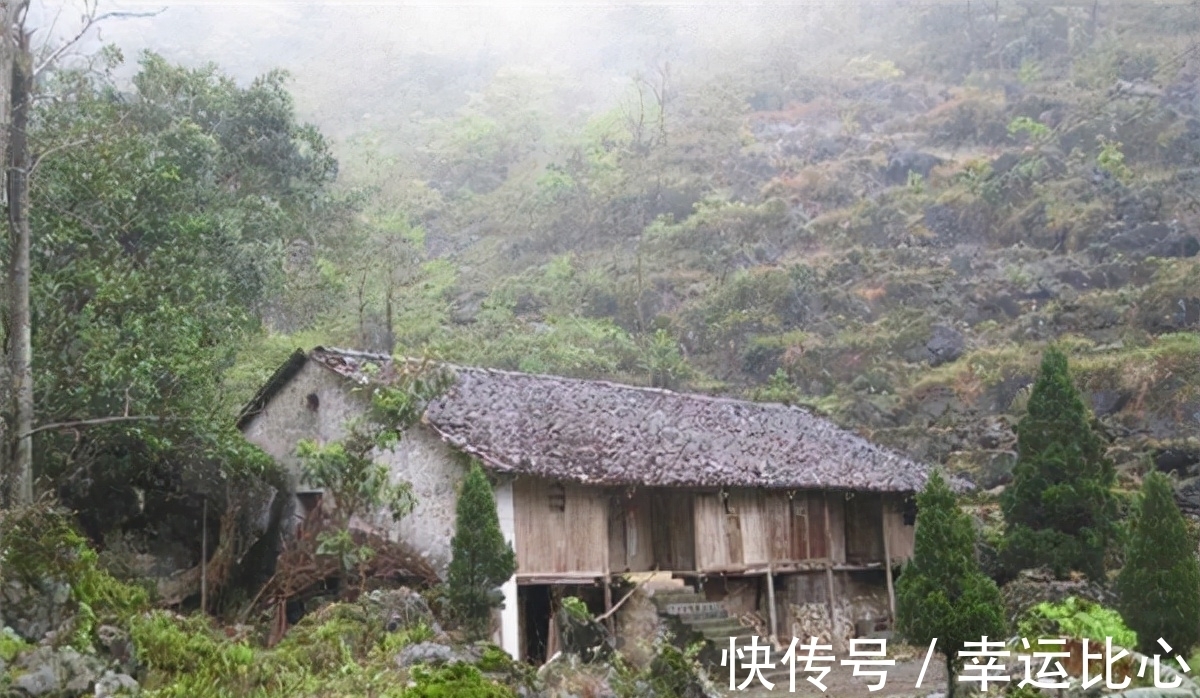 陪葬品$他堪称“最敬业”盗墓贼,在古墓上建房子,20年搬空范增墓